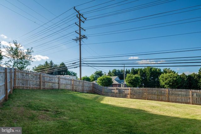 1003 BERKLEY DR, Sykesville, MD 21784