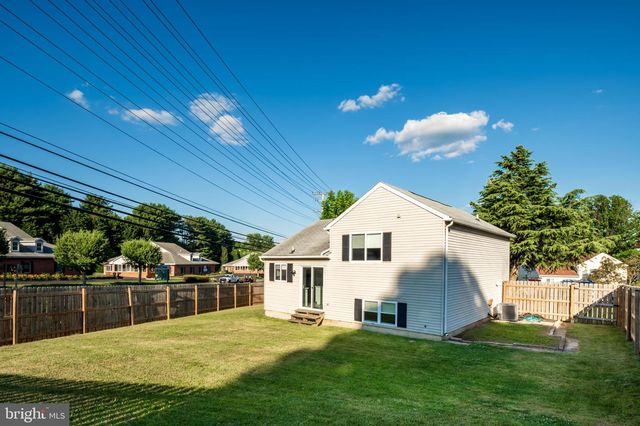 1003 BERKLEY DR, Sykesville, MD 21784