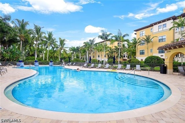 2728 Tiburon BLVD E A204, Naples, FL 34109