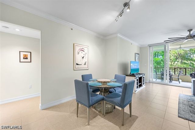 2728 Tiburon BLVD E A204, Naples, FL 34109