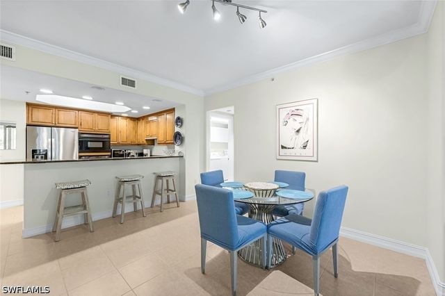 2728 Tiburon BLVD E A204, Naples, FL 34109