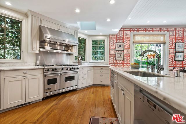 9300 Hazen Drive, Beverly Hills, CA 90210