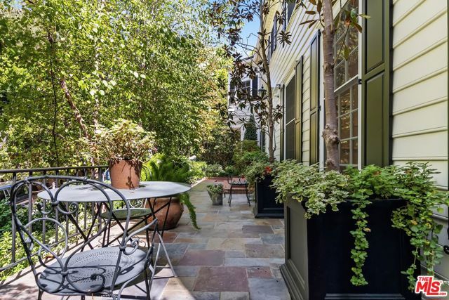 9300 Hazen Drive, Beverly Hills, CA 90210