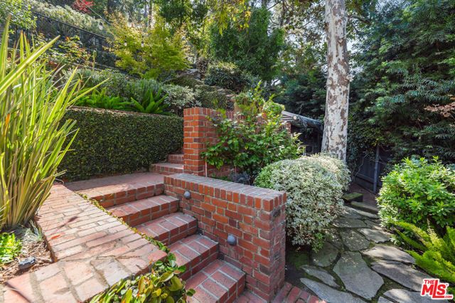 9300 Hazen Drive, Beverly Hills, CA 90210