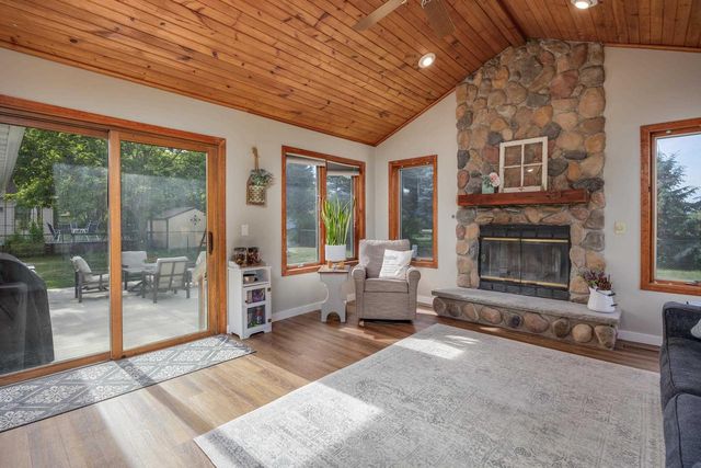 335 Belle Avenue, Belleville, WI 53508