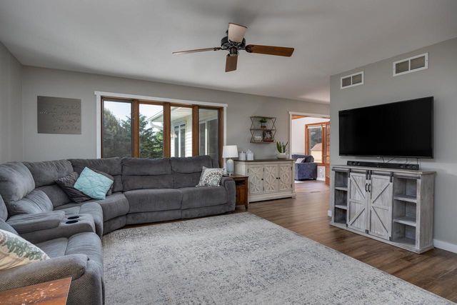 335 Belle Avenue, Belleville, WI 53508