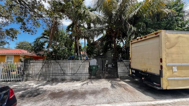 1531 NW 59th St, Miami, FL 33142