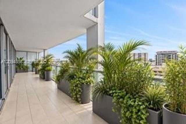 6799 Collins Avenue 606, Miami Beach, FL 33141