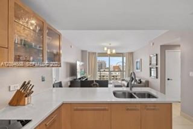 6799 Collins Avenue 606, Miami Beach, FL 33141