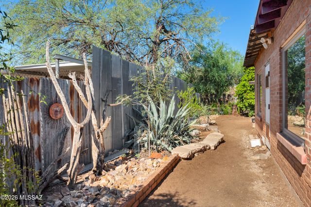 623 S Highland Avenue, Tucson, AZ 85719