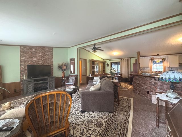 10 Maple Ridge, Manteno, IL 60950