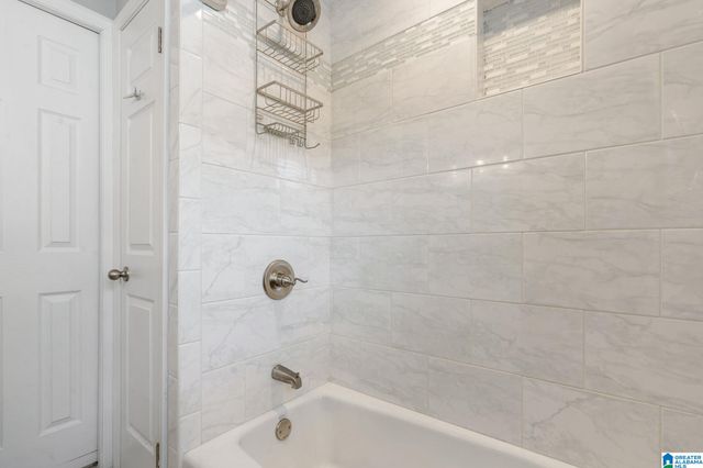 1322 CRESTHILL ROAD, Birmingham, AL 35213