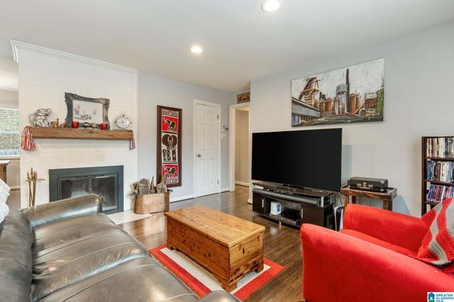 1322 CRESTHILL ROAD, Birmingham, AL 35213