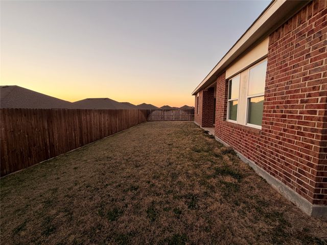 320 Frio River Road, Glenn Heights, TX 75154