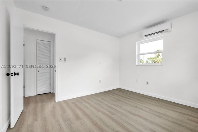 2423 Jeffcott Street 2423, Fort Myers, FL 33901