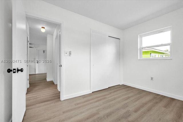2423 Jeffcott Street 2423, Fort Myers, FL 33901