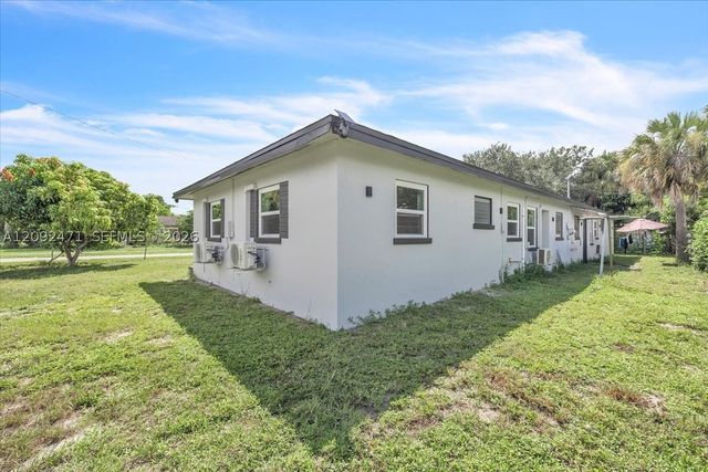 2423 Jeffcott Street 2423, Fort Myers, FL 33901