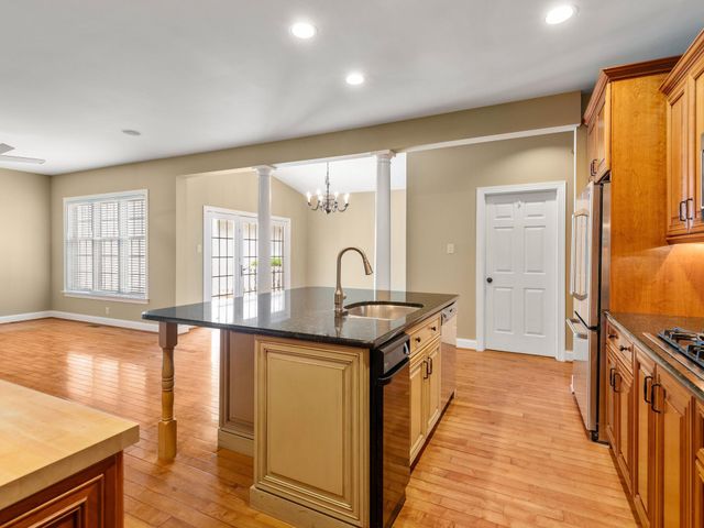 178 WINDGATE DR, Chester Springs, PA 19425