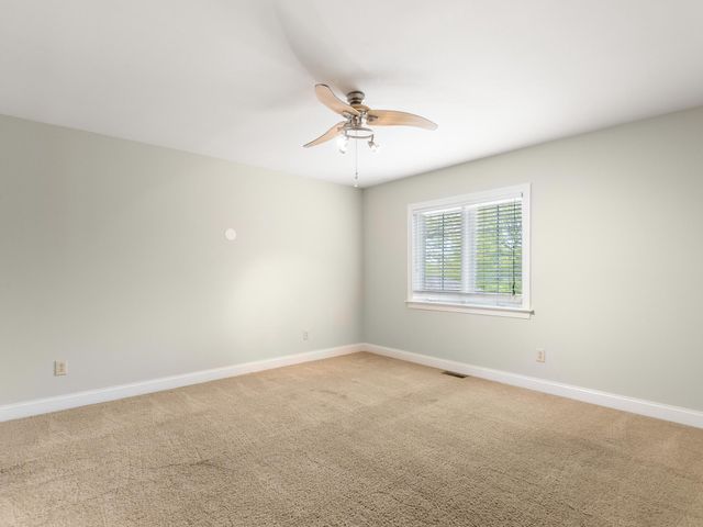 178 WINDGATE DR, Chester Springs, PA 19425