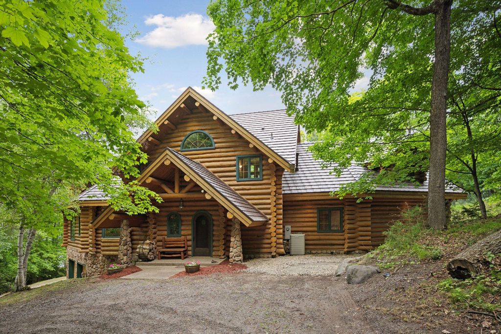 6070 Pilger Avenue NW, Annandale, MN 55302