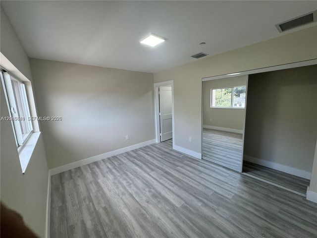 205 NW 159th Street, Miami, FL 33169