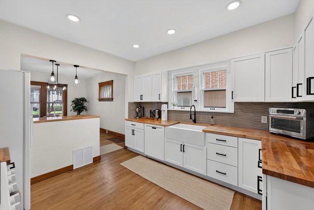 3316 Wright AVENUE, Racine, WI 53405
