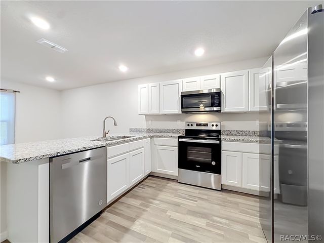 1399 W Cary Drive, Citrus Springs, FL 34434