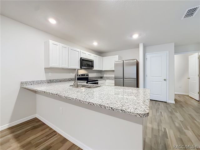1399 W Cary Drive, Citrus Springs, FL 34434