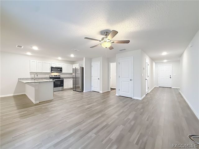 1399 W Cary Drive, Citrus Springs, FL 34434