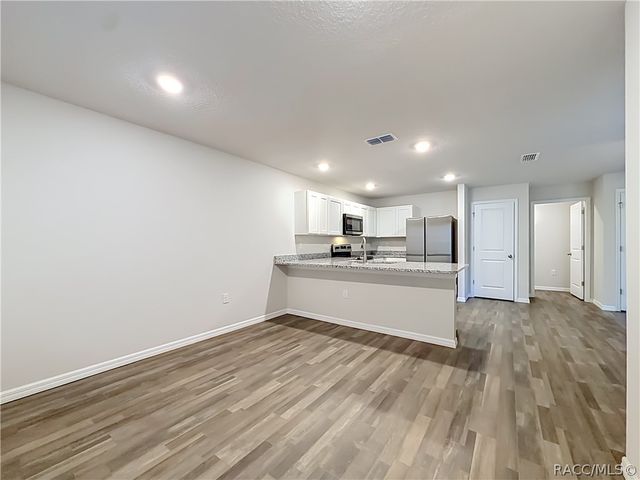1399 W Cary Drive, Citrus Springs, FL 34434