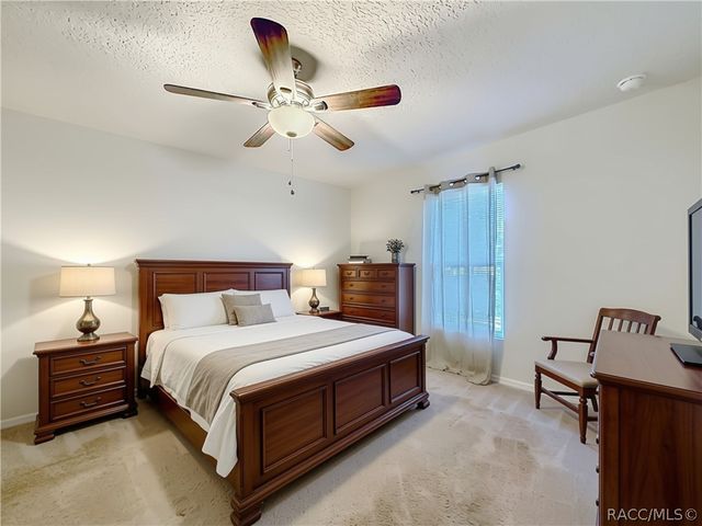 1399 W Cary Drive, Citrus Springs, FL 34434