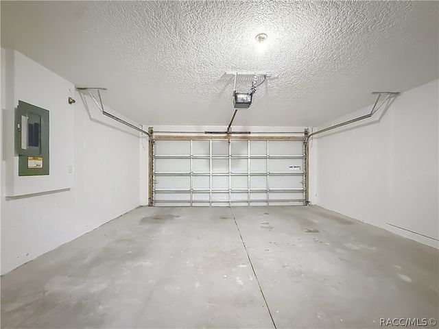 1399 W Cary Drive, Citrus Springs, FL 34434
