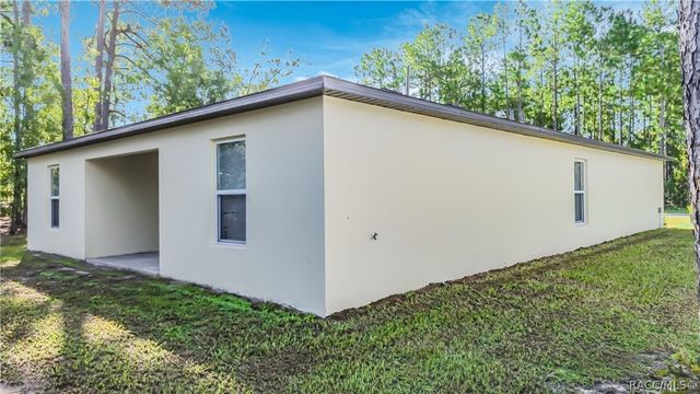 1399 W Cary Drive, Citrus Springs, FL 34434