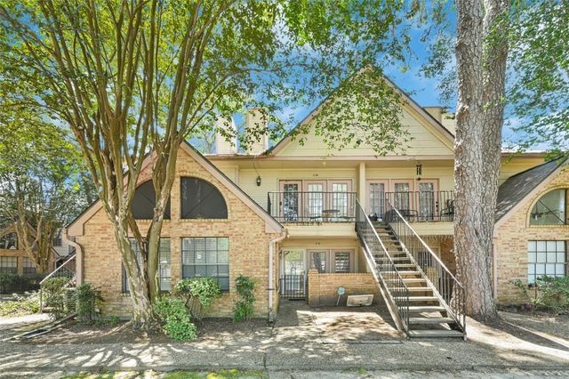 16800 Sugar Pine Drive 31, Houston, TX 77090