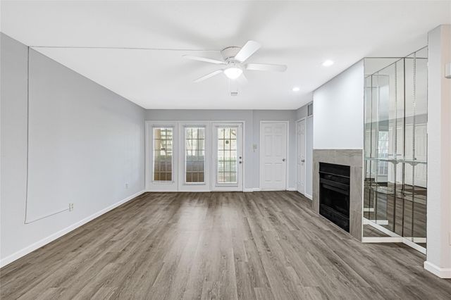 16800 Sugar Pine Drive 31, Houston, TX 77090