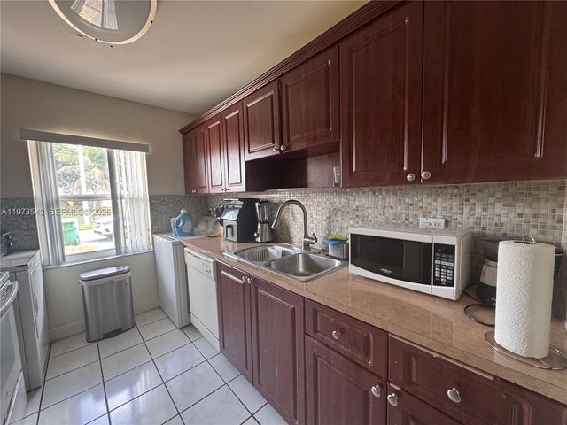 5252 SW 139th Pl 5252, Miami, FL 33175