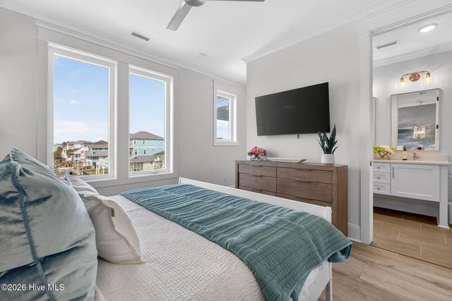 458 Ocean Boulevard W, Supply, NC 28462