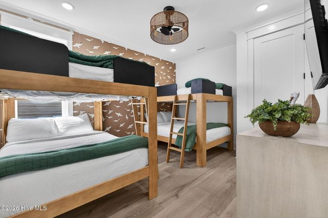 458 Ocean Boulevard W, Supply, NC 28462