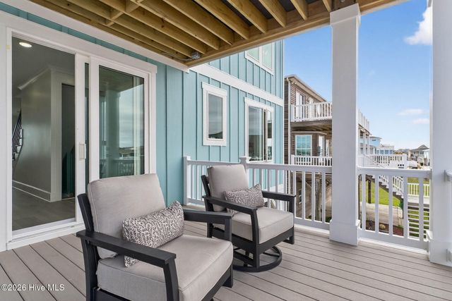 458 Ocean Boulevard W, Supply, NC 28462