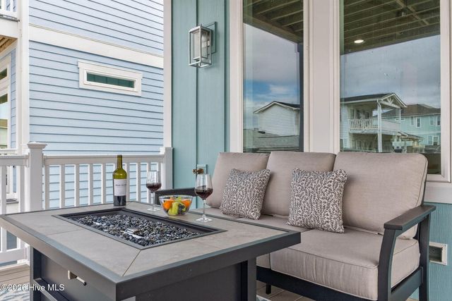 458 Ocean Boulevard W, Supply, NC 28462