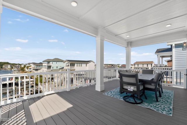 458 Ocean Boulevard W, Supply, NC 28462