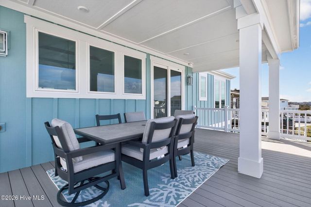 458 Ocean Boulevard W, Supply, NC 28462