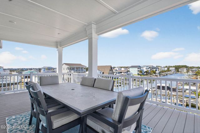 458 Ocean Boulevard W, Supply, NC 28462