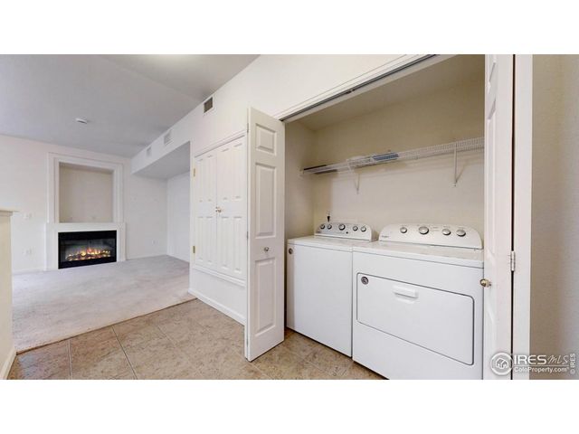 902 Lucca Dr, Evans, CO 80620