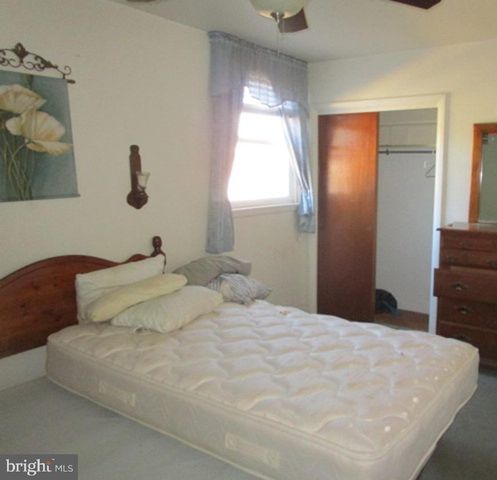 8816 BRADFORD ST, Philadelphia, PA 19115