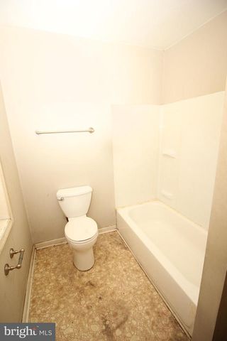 202 CHESTNUT AVE, West Berlin, NJ 08091