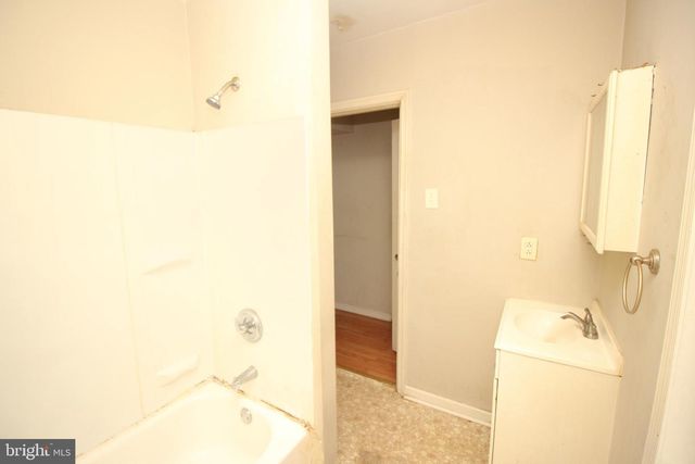 202 CHESTNUT AVE, West Berlin, NJ 08091