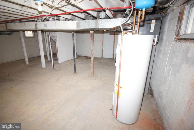 202 CHESTNUT AVE, West Berlin, NJ 08091