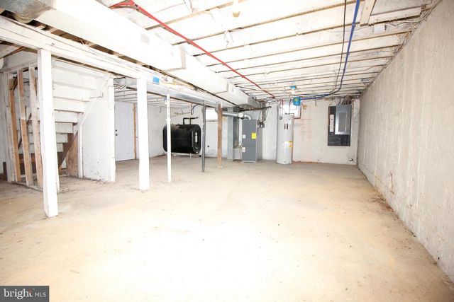 202 CHESTNUT AVE, West Berlin, NJ 08091