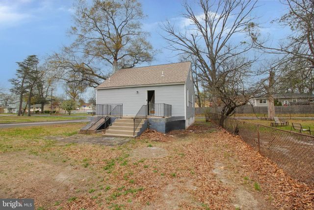 202 CHESTNUT AVE, West Berlin, NJ 08091